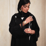 مانتو بلند پوشیده